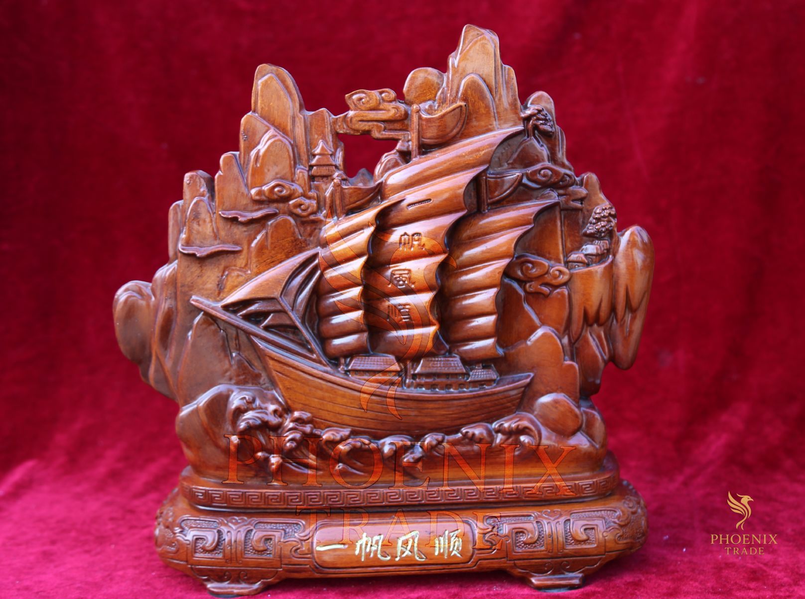 One Smooth Sailing Figurine 一帆风顺