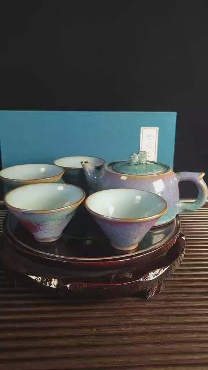 Aurora Guardian Teapot — Handcrafted Jun Porcelain (Ice Blue & Sunset Purple Glaze)